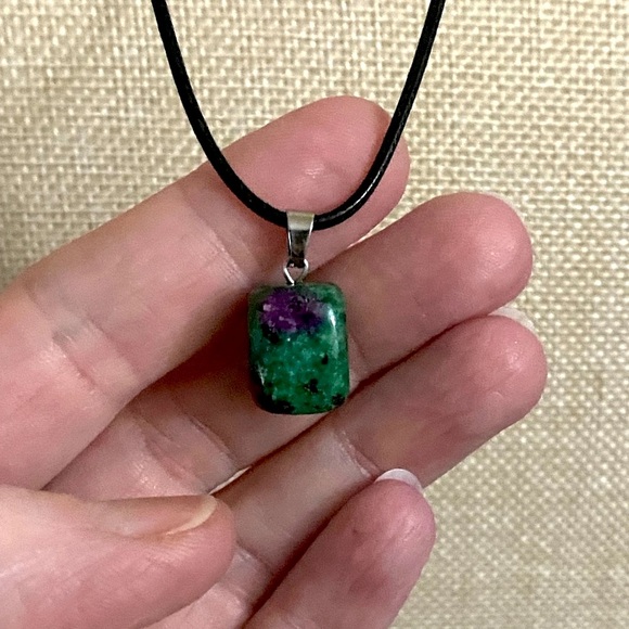 Hand Crafted Natural Stone/Crystal Pendant  Necklace Set Made By My Daughter - Picture 8 of 10